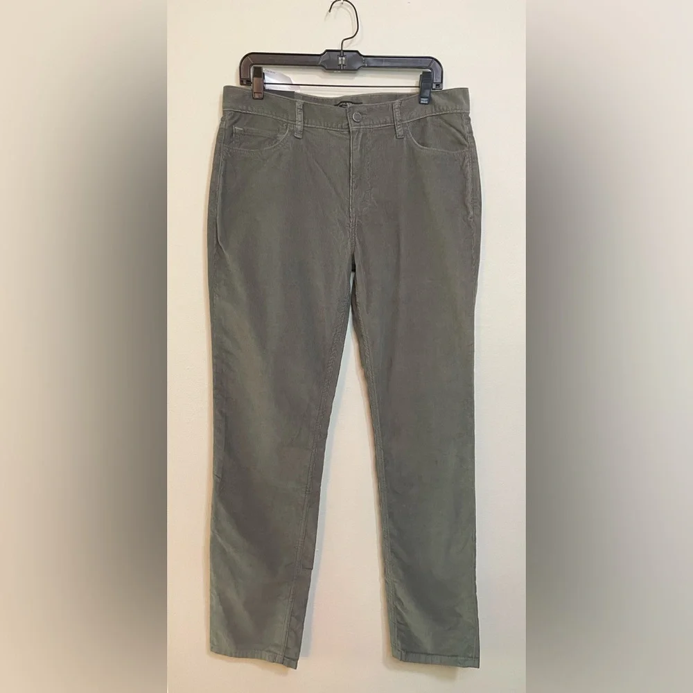 Banana Republic Traveler Men Slim Fit Mid Rise Pant Size 32*32. NWT